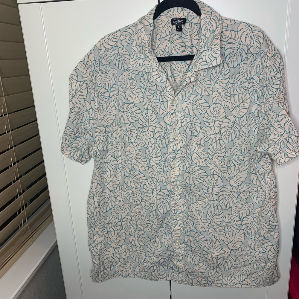 Men’s City Streets Floral Button Down Shirt